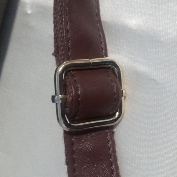 Boyatu Brown Leather Handbag/Crossbody Lrg. with Gold Accents - Picture 4 of 12